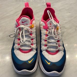 Nike air max. Womens size 8.